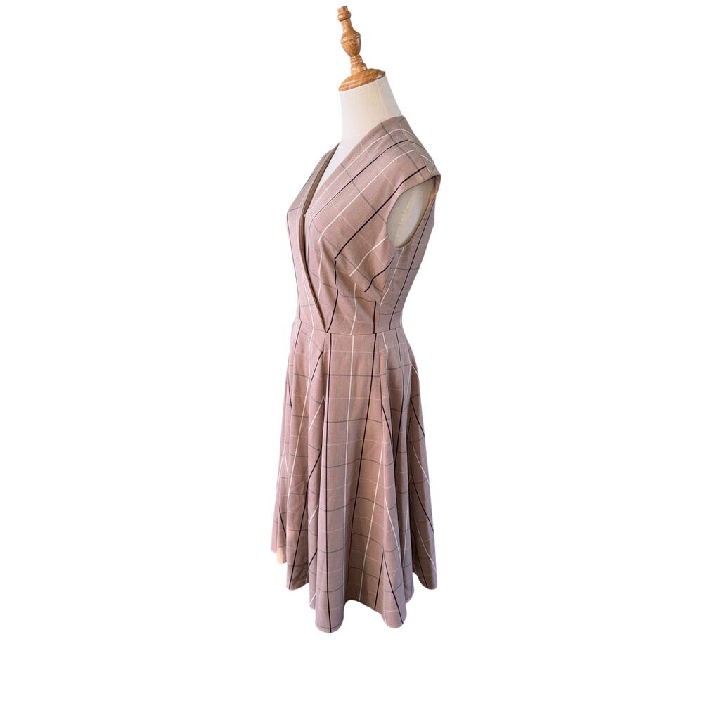 NWT Gal Meets Glam Eva Windowpane Plaid Elegant Beige Mult Dress Size 4 Preppy - Picture 7 of 12